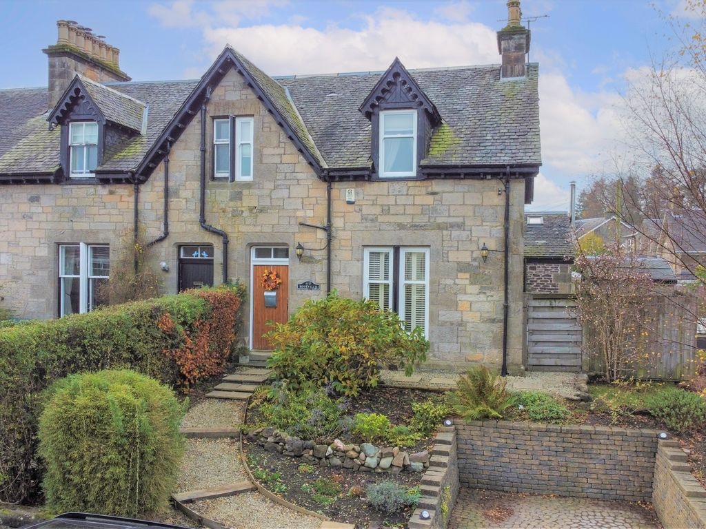4 bed semidetached house for sale in Kilbryde Crescent, Dunblane FK15
