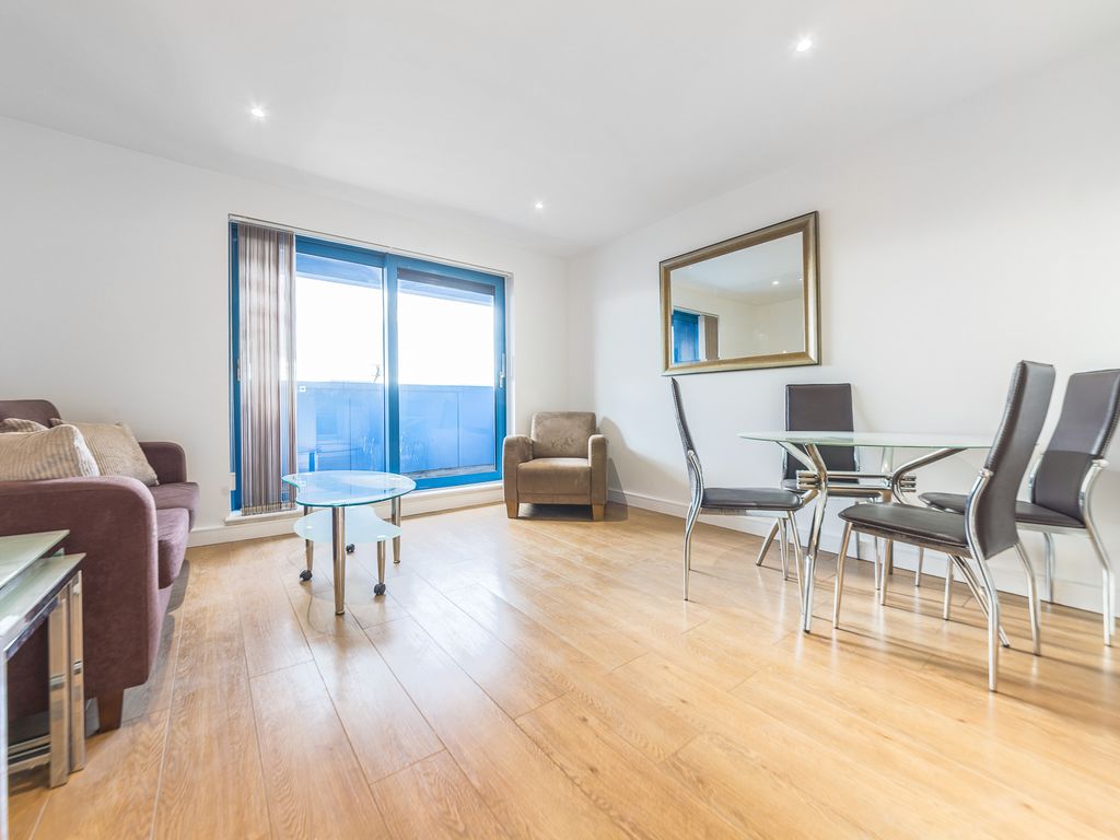 1 bed flat to rent in Westgate Apartments, 14 Western Gateway, Royal