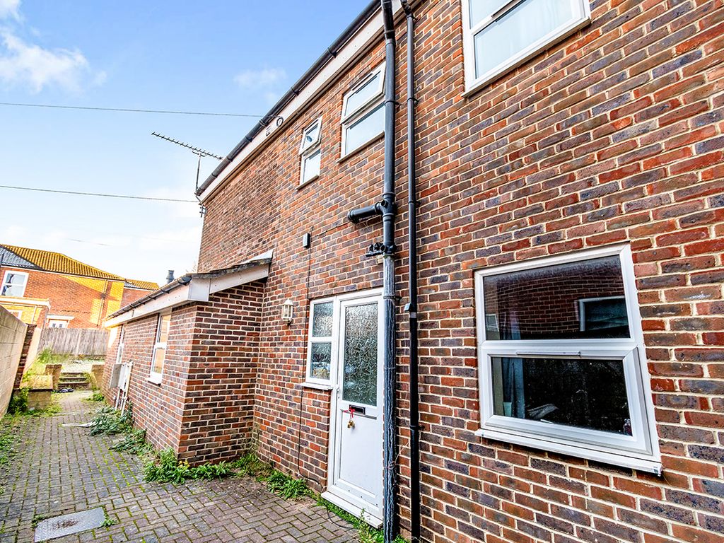 5 bed semidetached house for sale in Portswood Road, Southampton