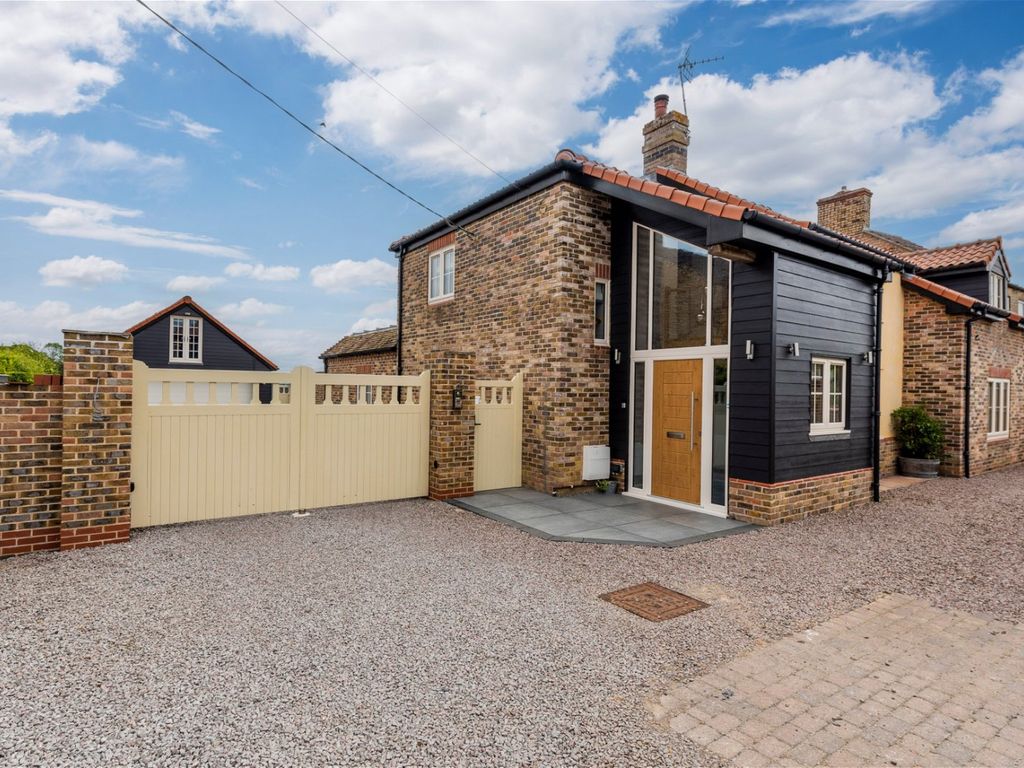 5 bed detached house for sale in Hollycroft Road, Wisbech PE14