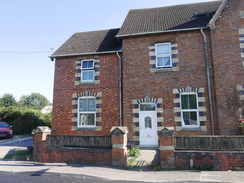 2 bed flat for sale in Station Road, Cam, Dursley GL11 Zoopla