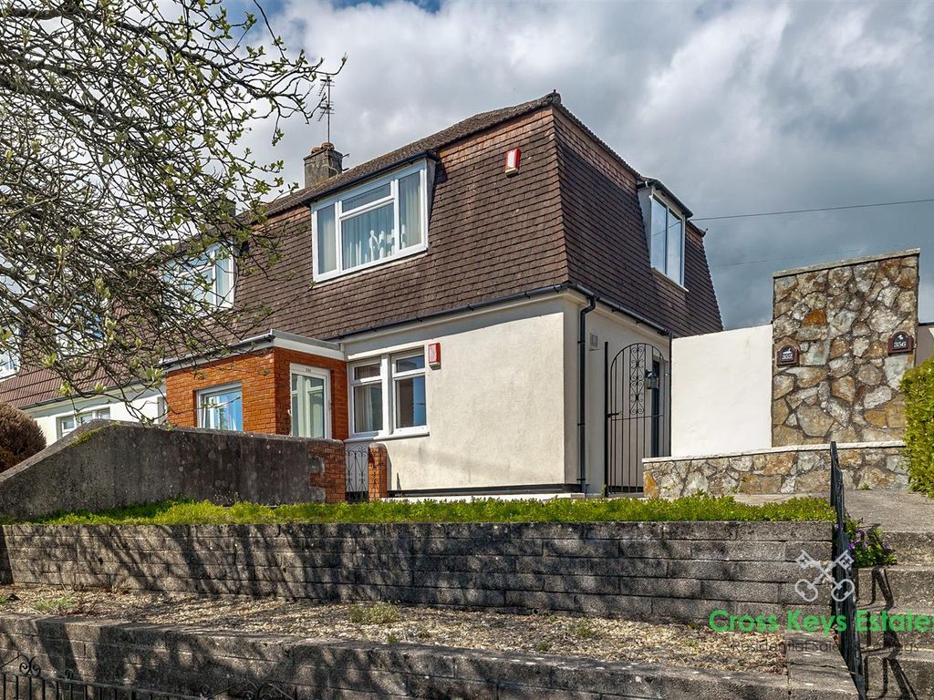 2 bed flat for sale in Budshead Road, Crownhill, Plymouth PL5, £80,000