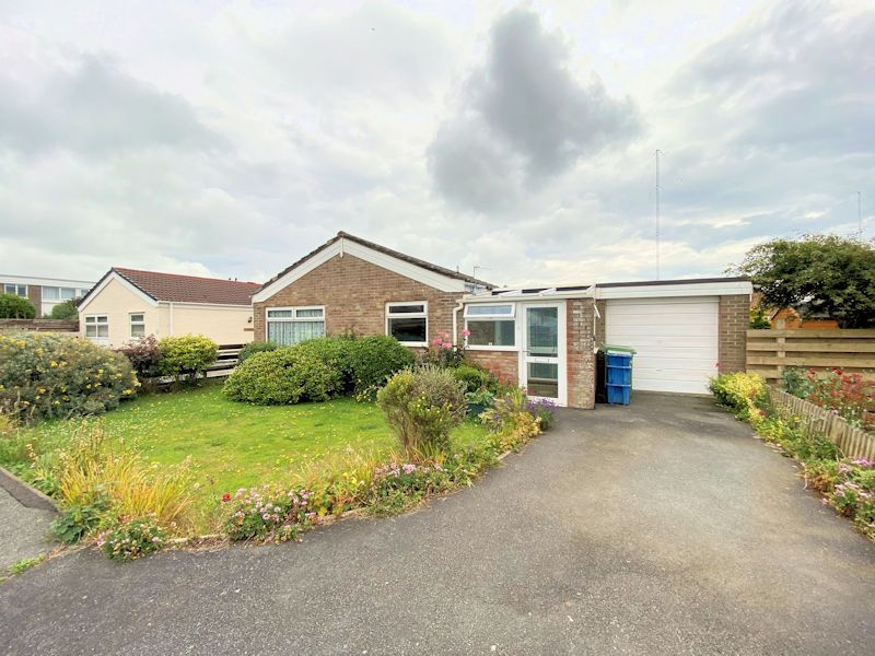 3 bed detached bungalow for sale in Dolgoch Walk, Tywyn LL36, £195,000