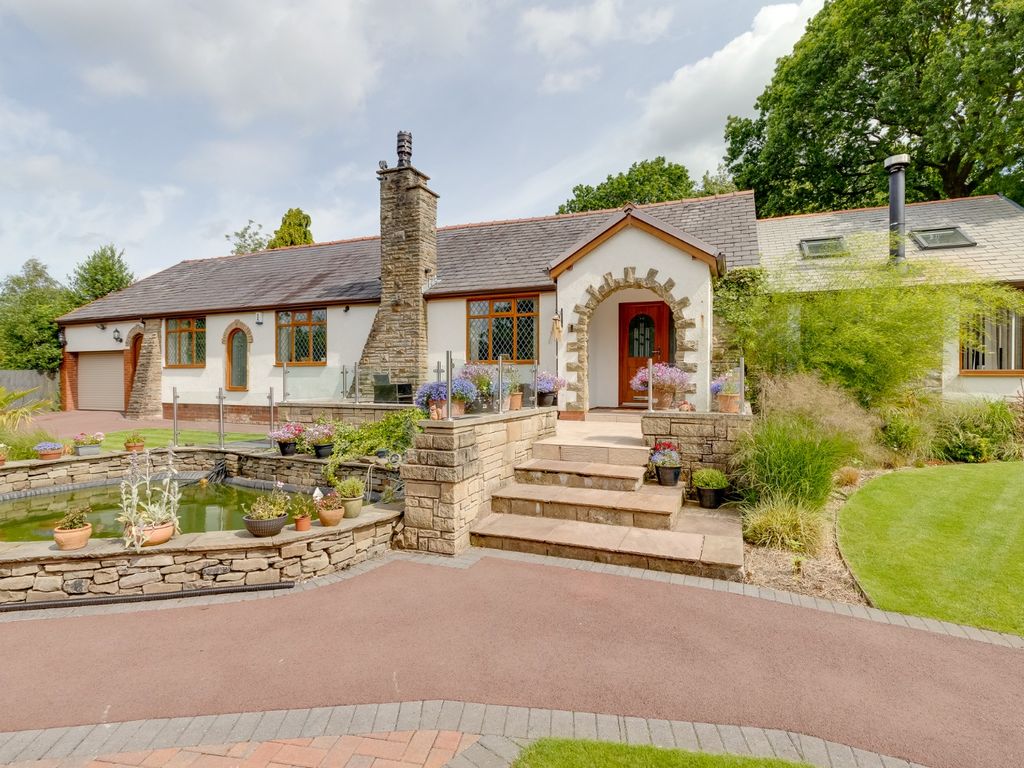 3 bed detached bungalow for sale in Gathurst Road, Orrell, Wigan, Lancashire WN5 Zoopla