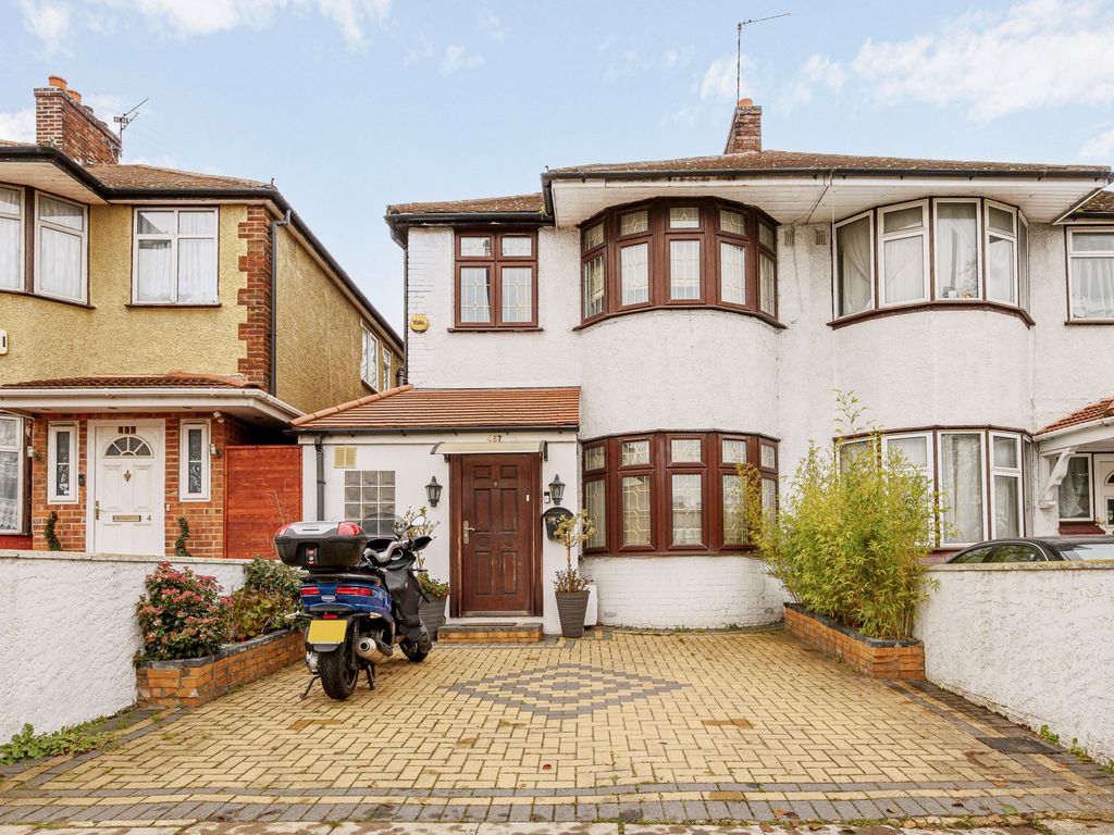 3 bed end terrace house for sale in Uxbridge Road, London UB1 Zoopla