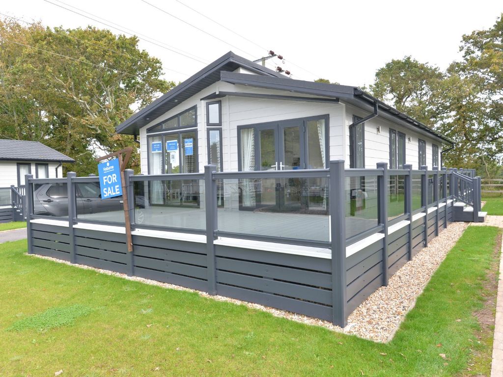 3 bed mobile/park home for sale in Sycamore, Bashley Caravan Park, Sway