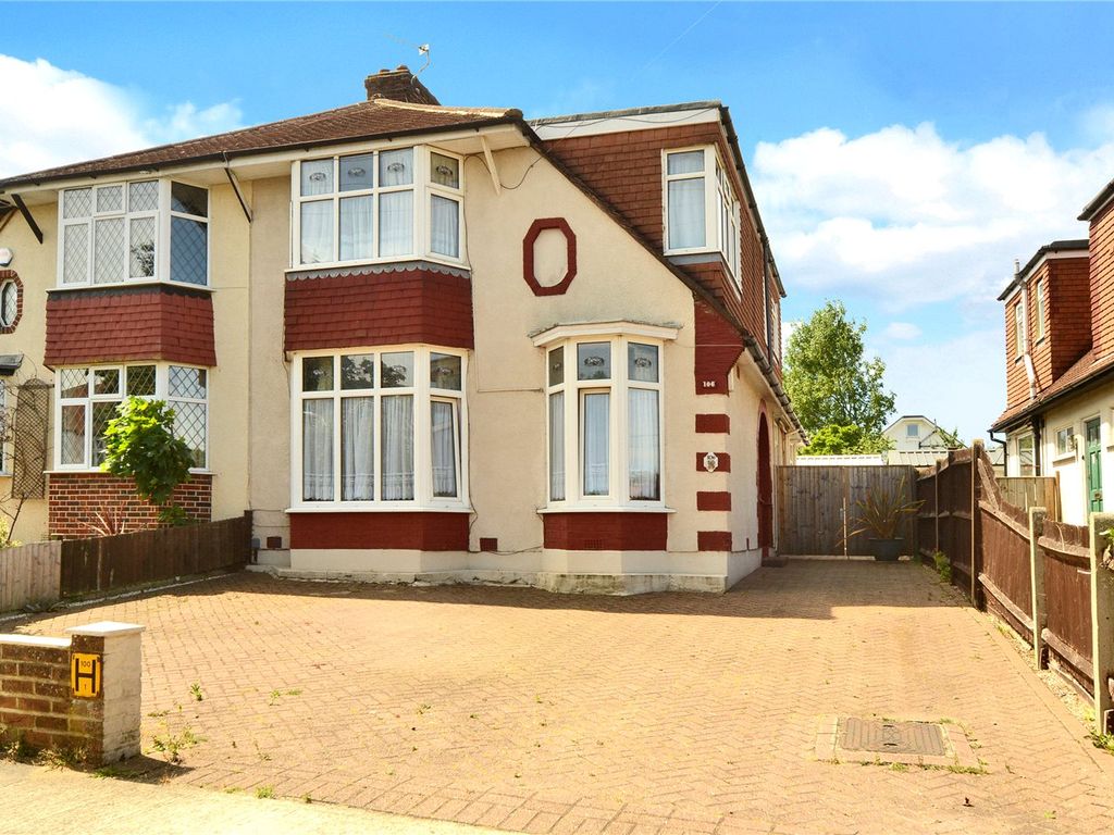 3 bed semidetached house for sale in Brockenhurst Avenue, Worcester