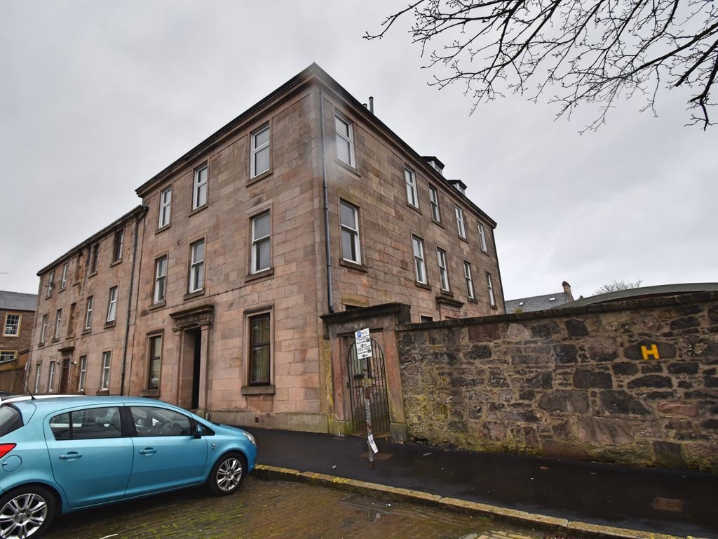3 bed flat for sale in Kelly Street, Greenock PA16, £80,000 Zoopla