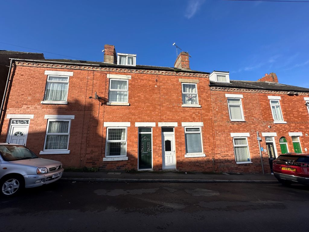 2 bed terraced house for sale in Norfolk Street, Worksop S80, £100,000