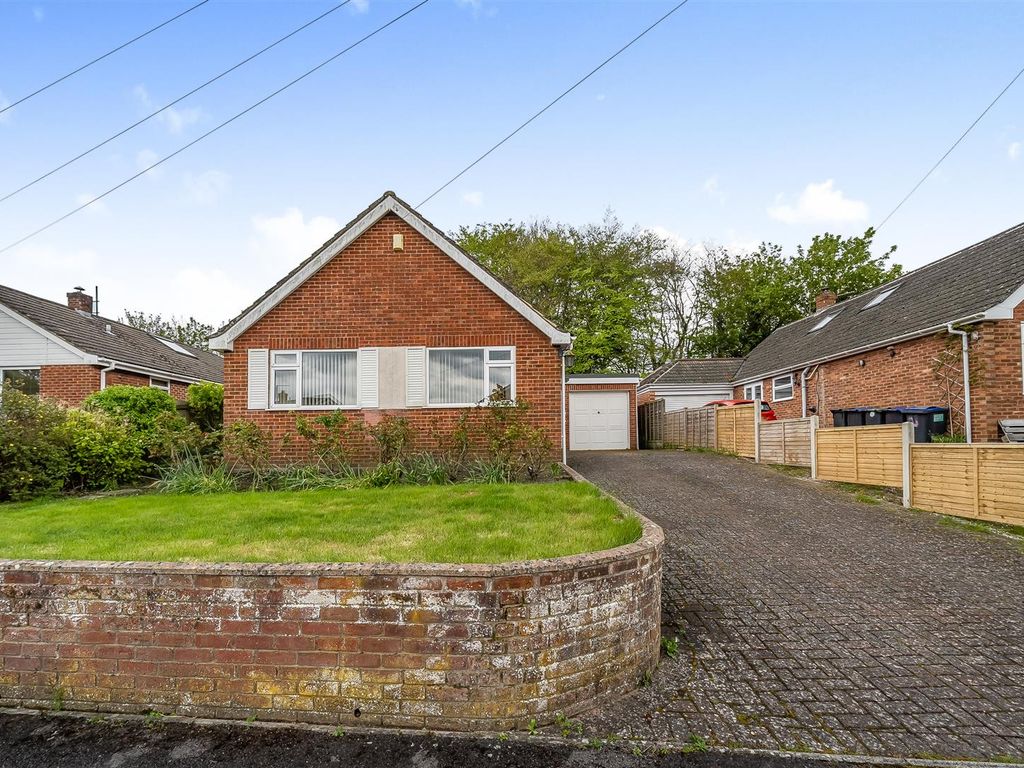 3 bed detached bungalow for sale in Highlands, Potterne, Devizes SN10