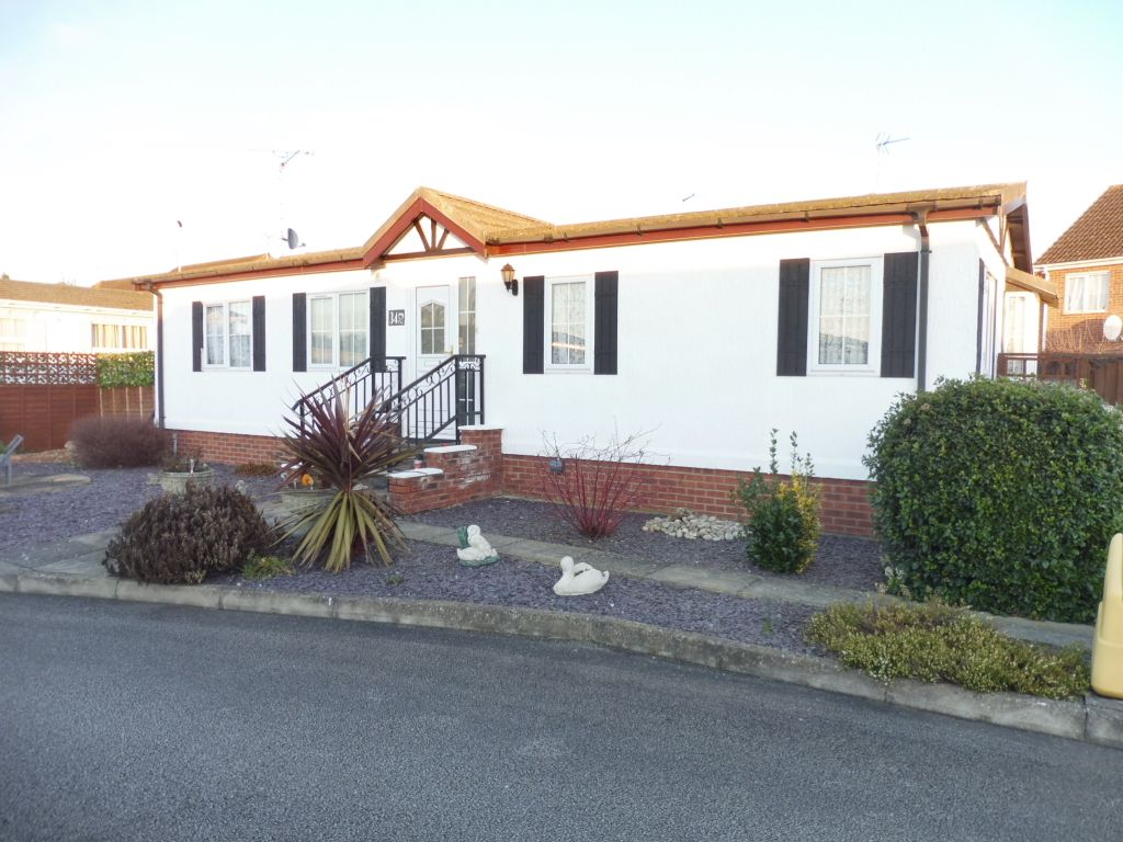 2 bed mobile/park home for sale in Fenland Village, Osborne Road