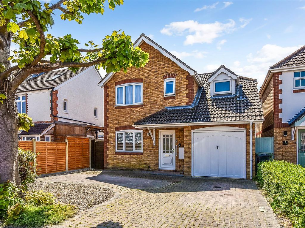 3 bed detached house for sale in Central Road, Drayton, Portsmouth PO6