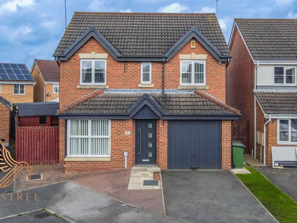 4 bed detached house for sale in Hebble Oval, South Elmsall, Pontefract