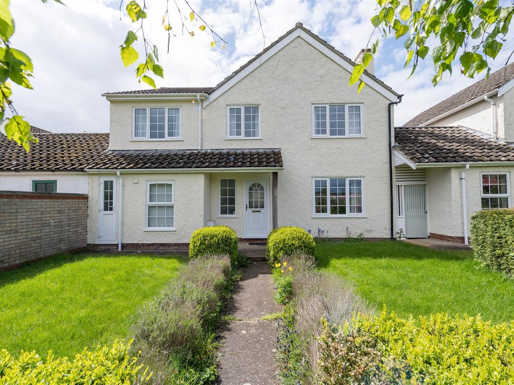 4 bed link detached house for sale in Ann Beaumont Way, Hadleigh, Ipswich IP7, £499,950 Zoopla