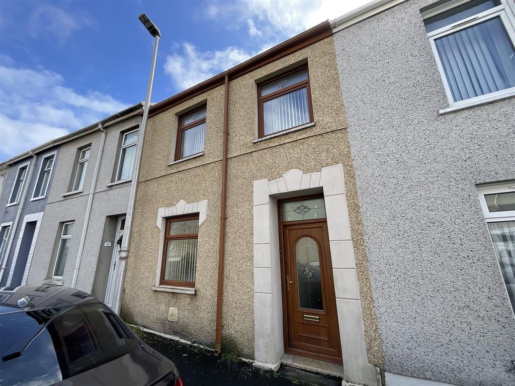 3 bed terraced house for sale in Swansea Road, Llanelli SA15 Zoopla