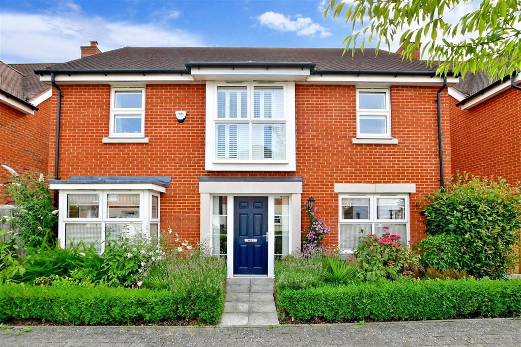 4 bed detached house for sale in Langley Way, West Malling, Kent ME19