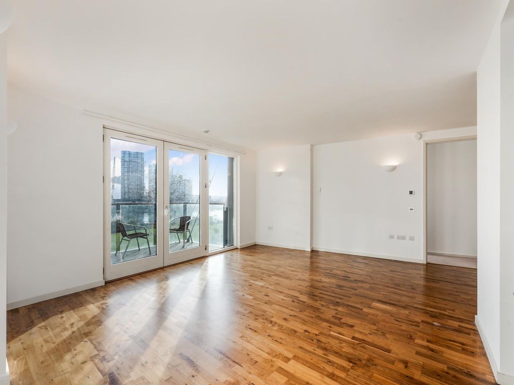 2 bed flat for sale in New Providence Wharf, Fairmont Avenue, London