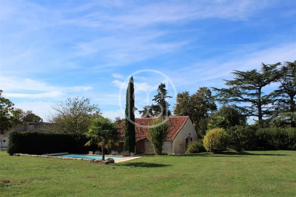 4 bed property for sale in Saintes, 17350, France, PoitouCharentes