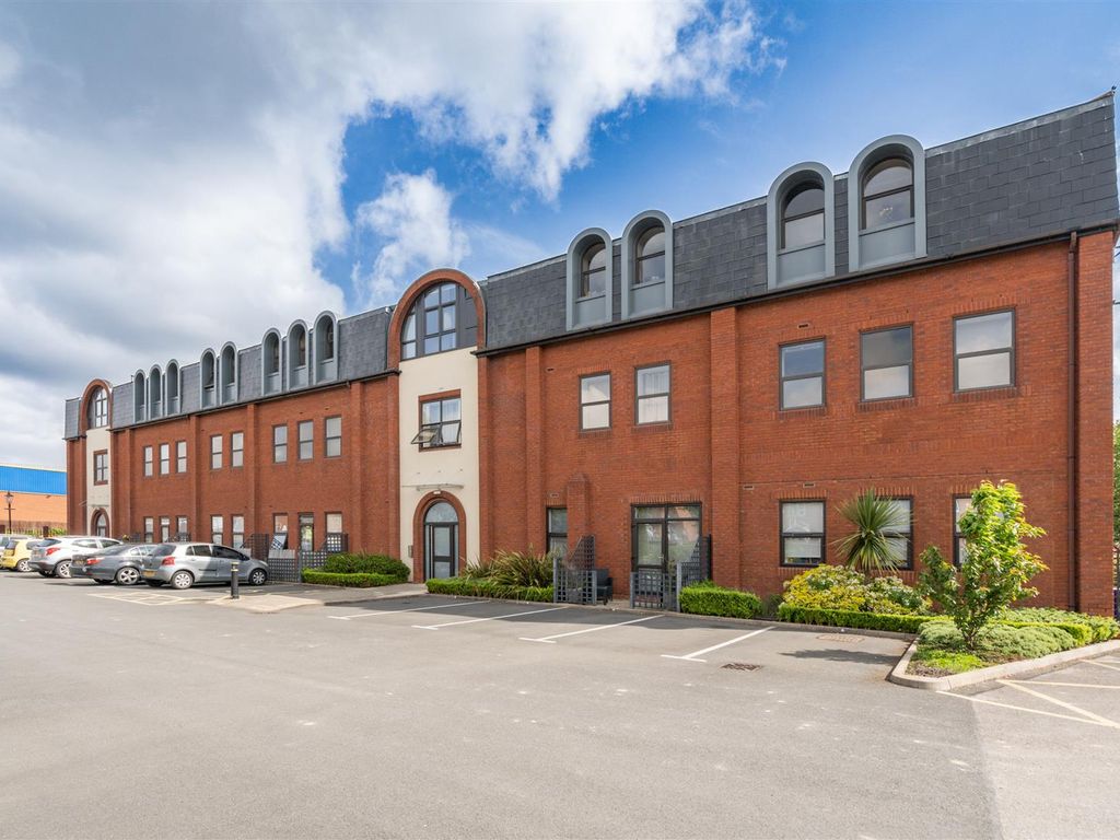 1 bed flat to rent in Olton Court, Warwick Road, Solihull B92 Zoopla