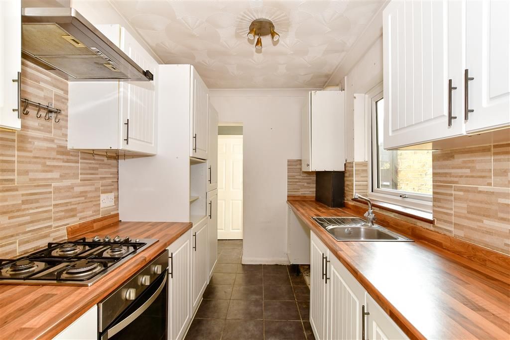 3 bed terraced house for sale in Suffolk Road, Gravesend, Kent DA12, £