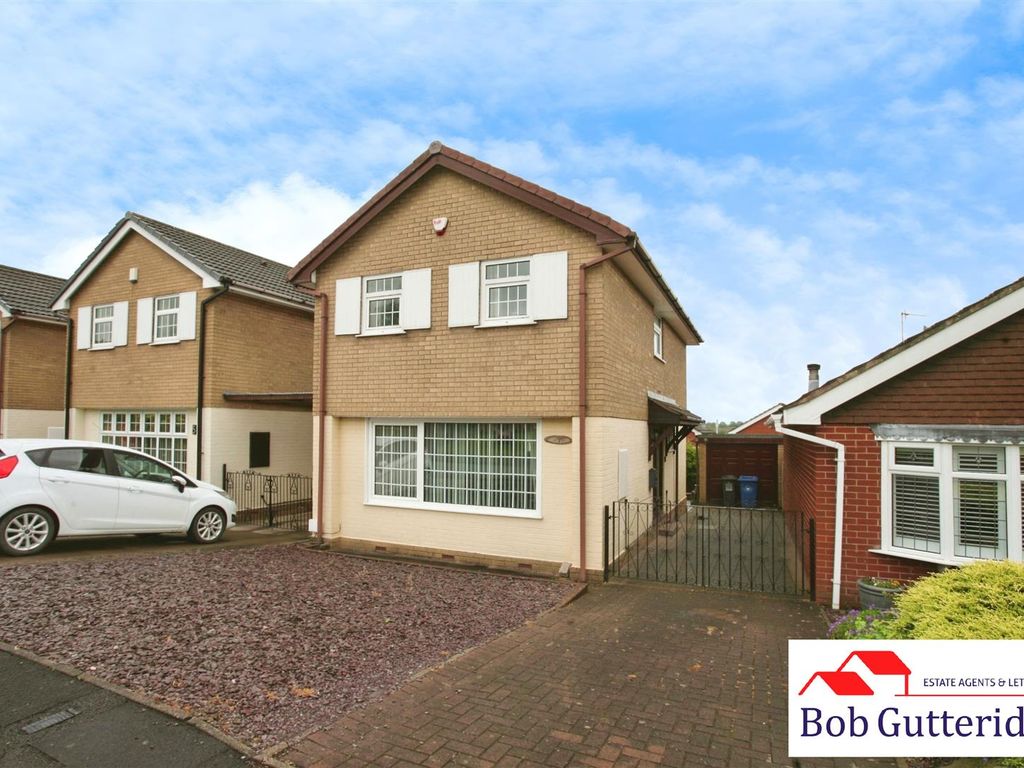 3 bed detached house for sale in Hulme Close, Silverdale, Newcastle ST5