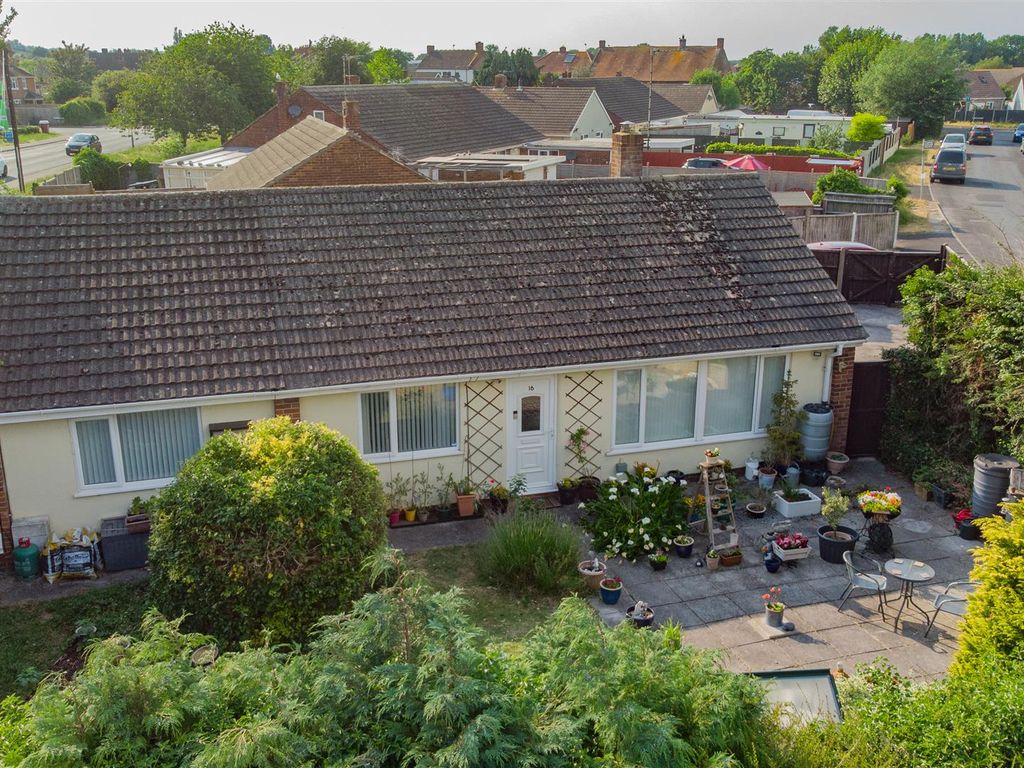 2 bed detached bungalow for sale in Burnham Road, Highbridge TA9 Zoopla