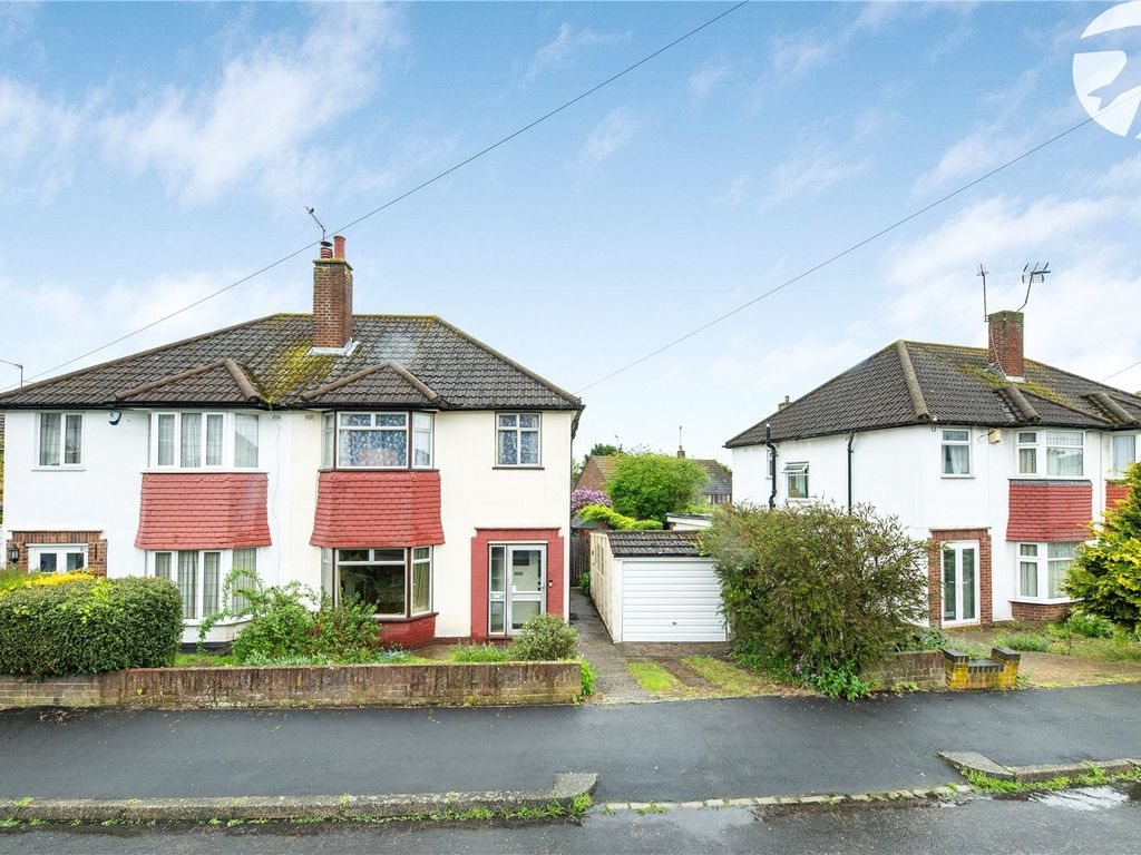 3 bed semidetached house for sale in Crescent Gardens, Swanley, Kent