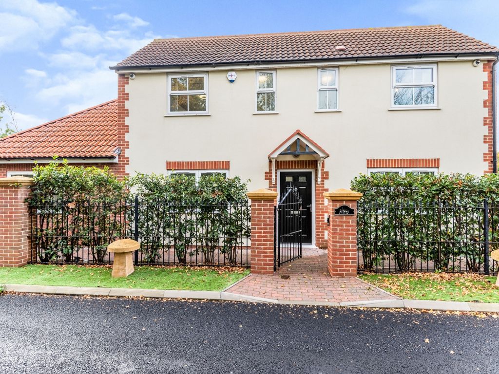 3 bed detached house for sale in Sticky Lane, Hardwicke, Gloucester