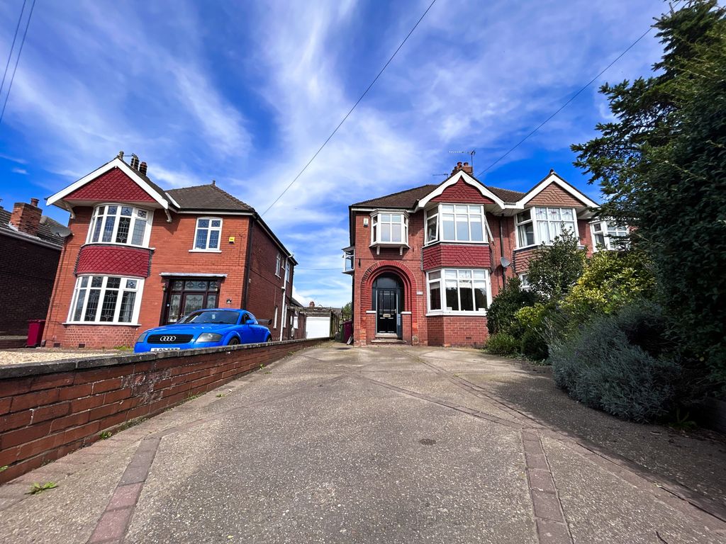 3 bed semidetached house for sale in Doncaster Road, Scunthorpe DN15