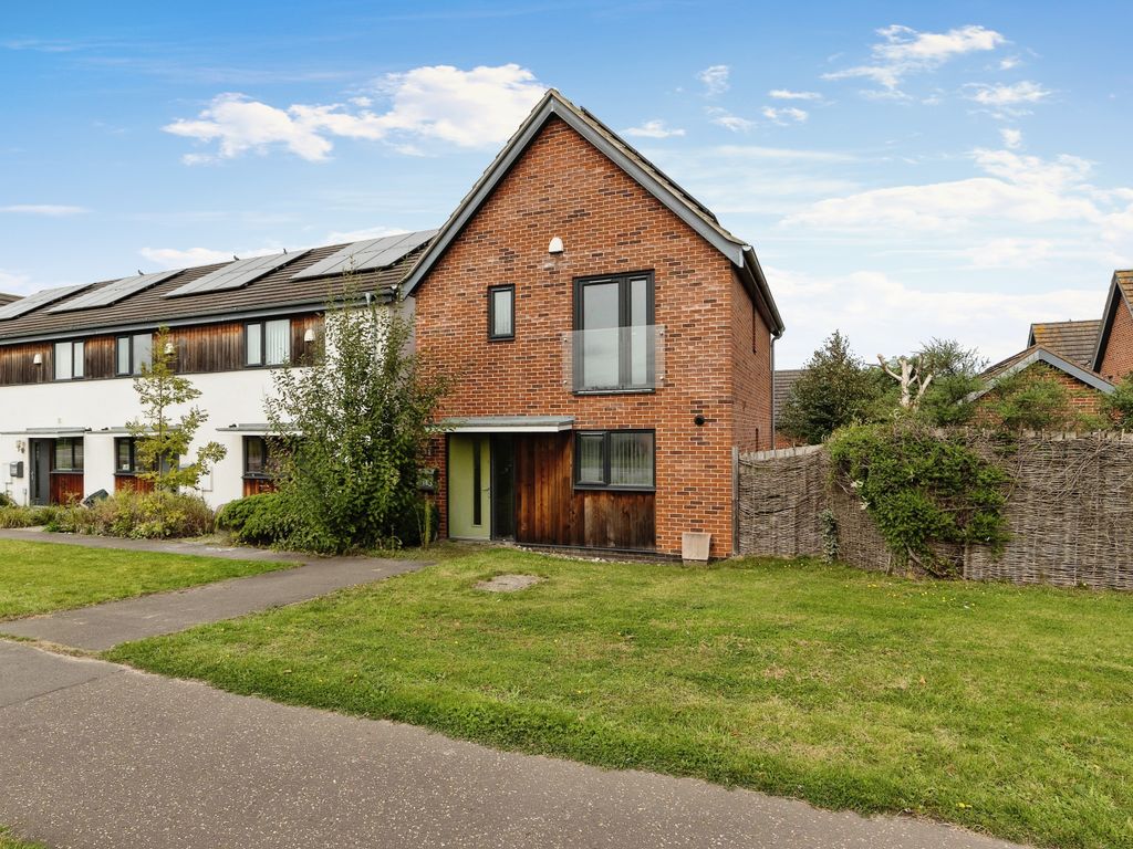 3 bed detached house for sale in Norwich Road, Watton, Thetford