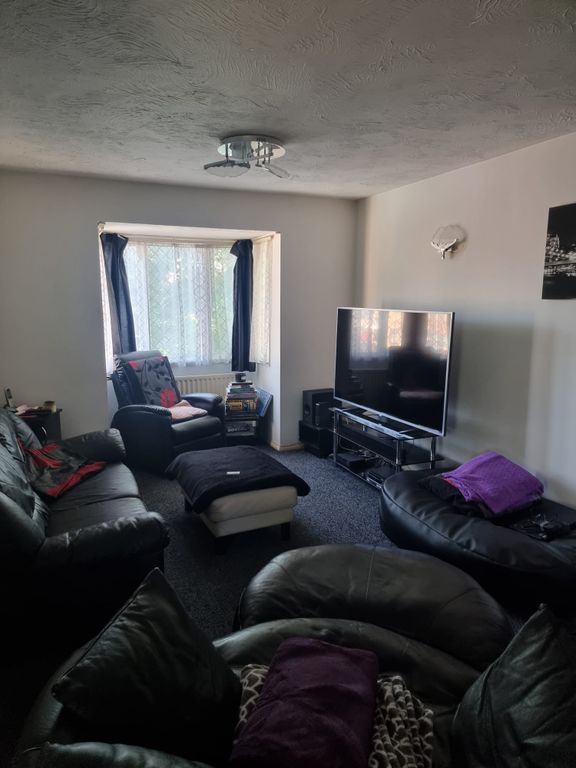 Hollygrove Close Hounslow TW3  