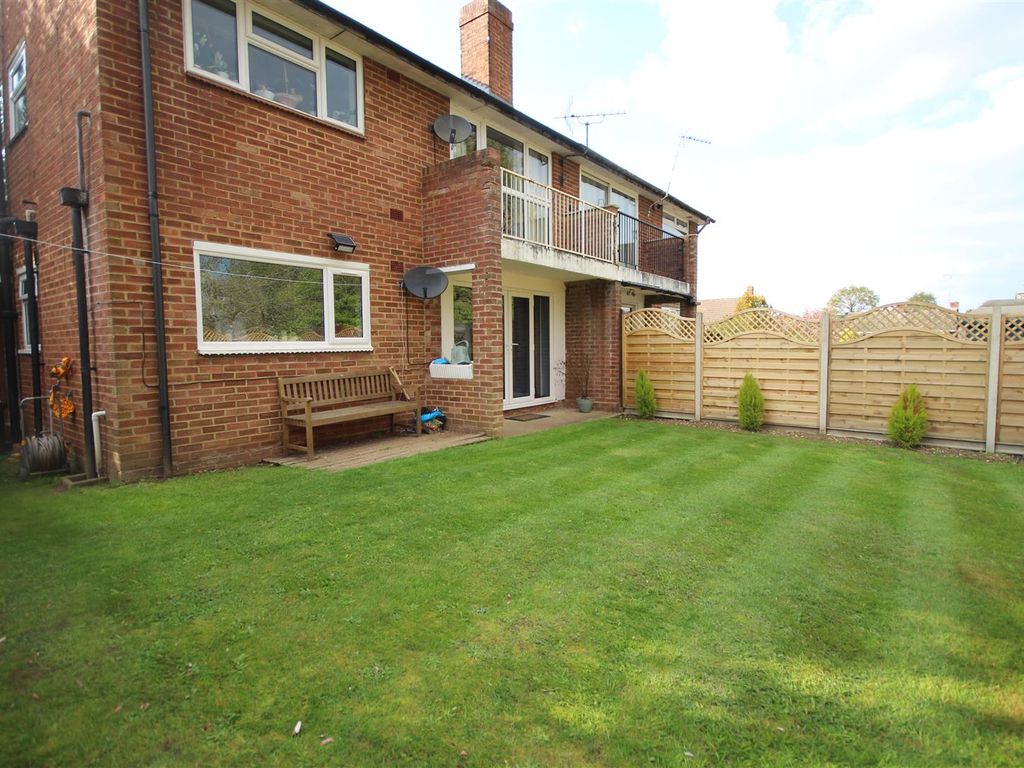 2 bed to rent in Lismore Close, Woodley, Reading RG5 Zoopla