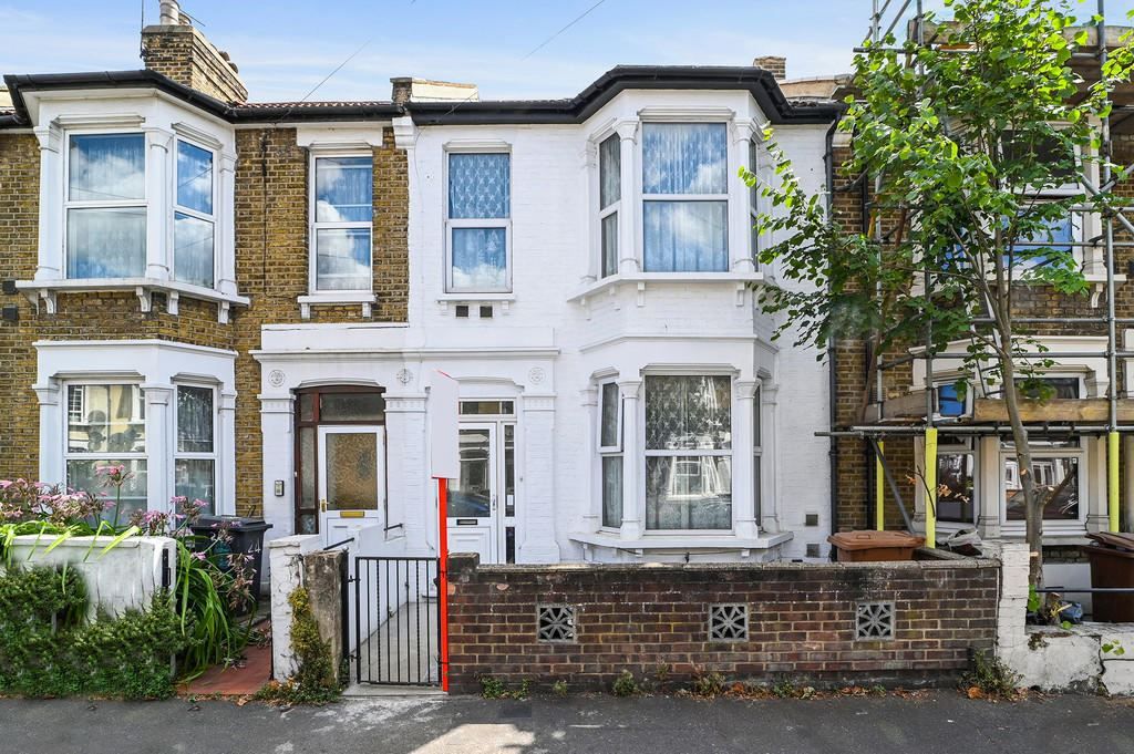 5 bed terraced house for sale in Warren Road, London E10 Zoopla