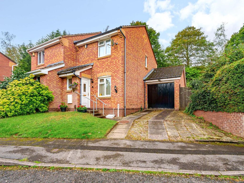 2 bed semidetached house for sale in Ellerdene Close, Headless Cross