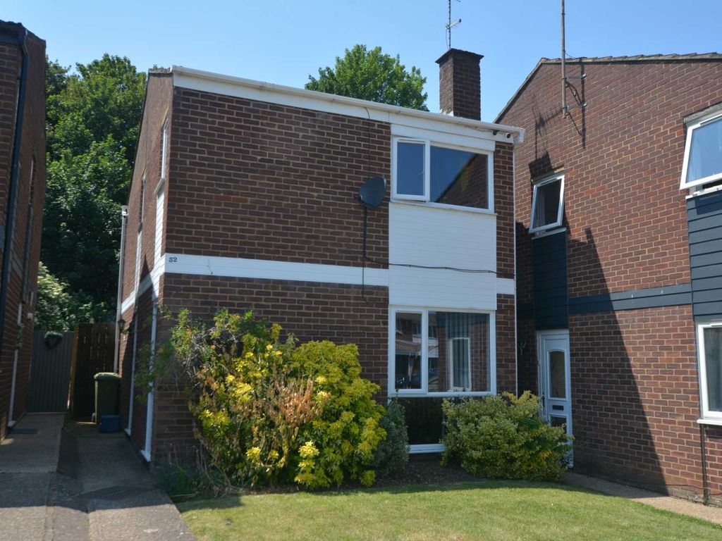 3 bed detached house to rent in Frensham Drive, Bletchley MK2 Zoopla