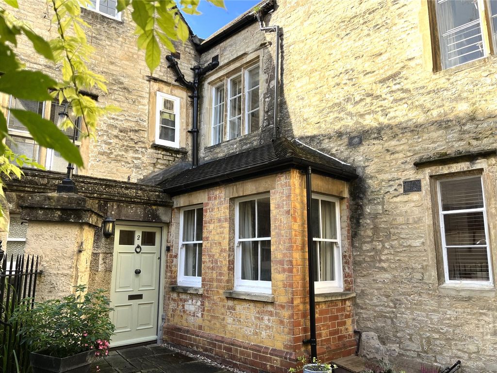 1 bed terraced house for sale in Cotteswold House, Gloucester Street