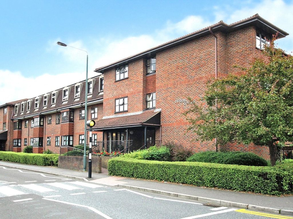 2 bed flat for sale in Hatherley Crescent, Sidcup DA14, £240,000 - Zoopla