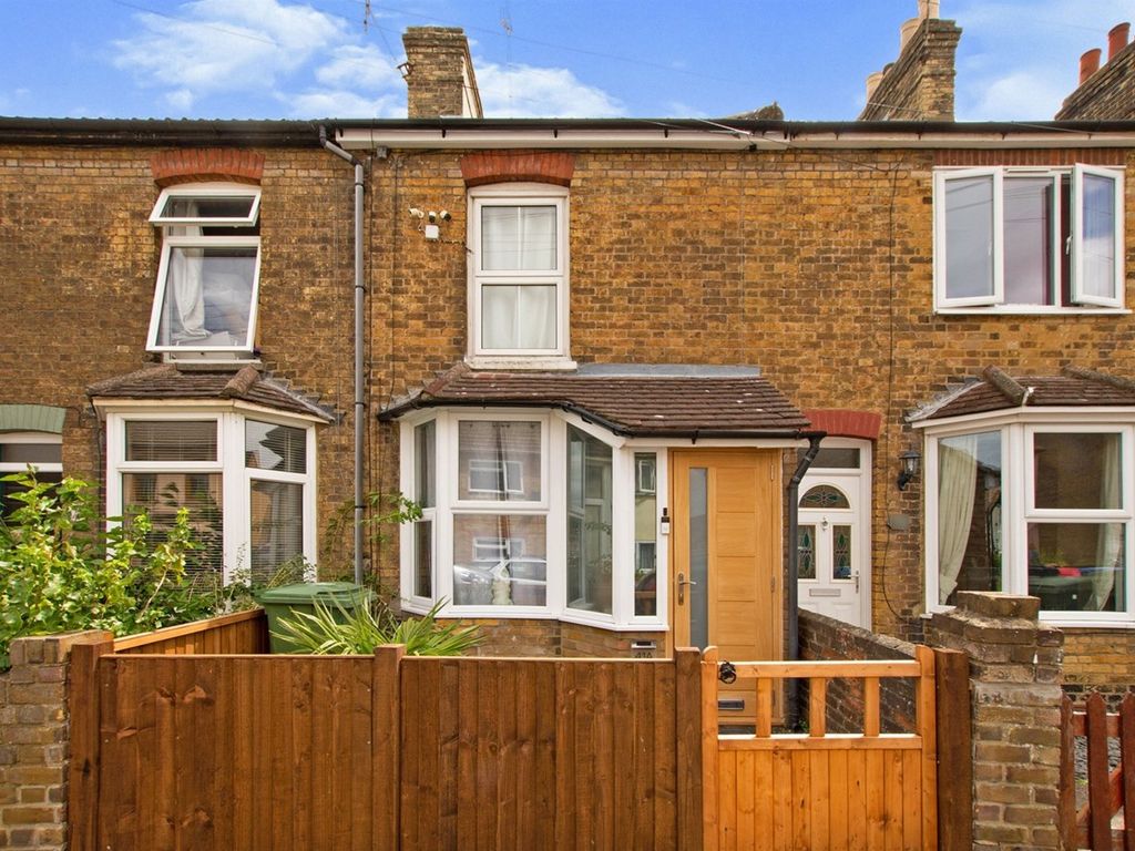 3 bed terraced house for sale in Cowper Road, Sittingbourne ME10 Zoopla