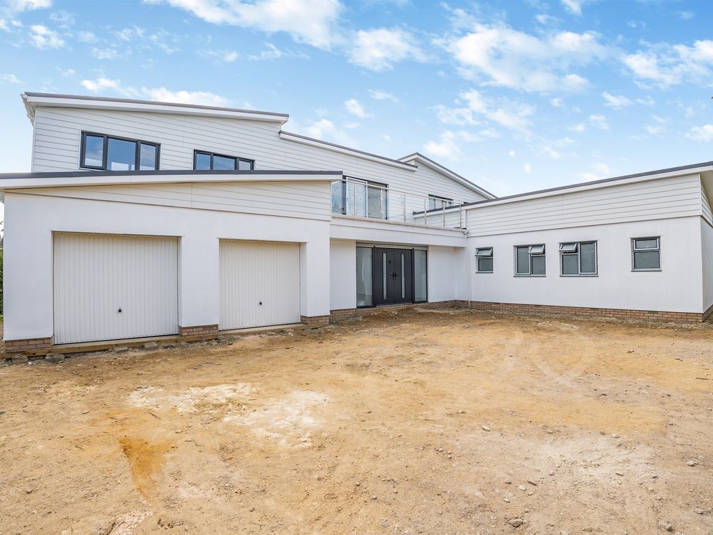 New home, 5 bed detached house for sale in Winsor Crescent, Hampton