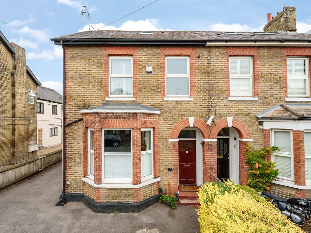 2 bed flat for sale in Palace Grove, Bromley BR1, £375,000 Zoopla