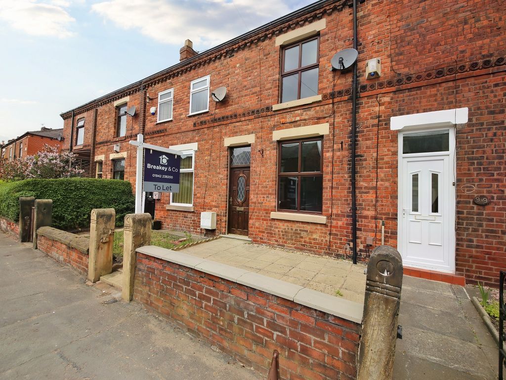 2 bed terraced house to rent in Billinge Road, Wigan, Lancashire WN5