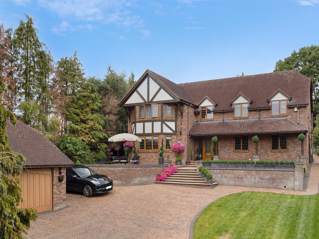 5 bed detached house for sale in Malvern Road, Powick, Worcester