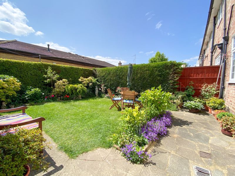 3 bed terraced house for sale in The Roundway, London N17, £515,000