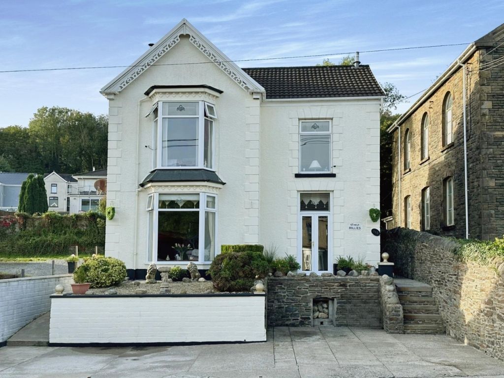 4 bed detached house for sale in Swansea Road, Pontardawe, Swansea SA8