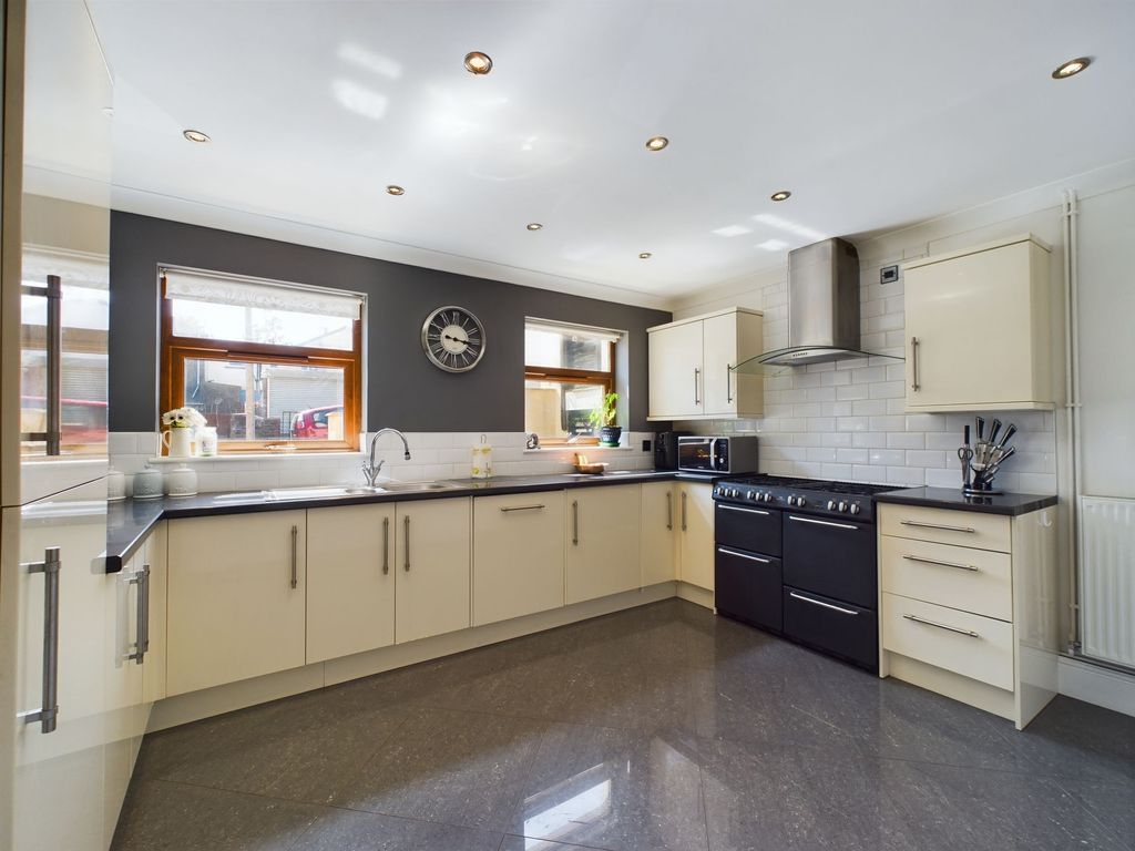 4 bed detached house for sale in Somerset Street, Brynmawr NP23, £