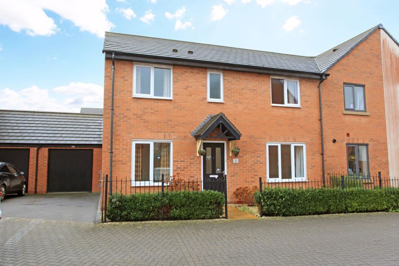 4 bed detached house to rent in The Cloisters, Lawley Village, Telford