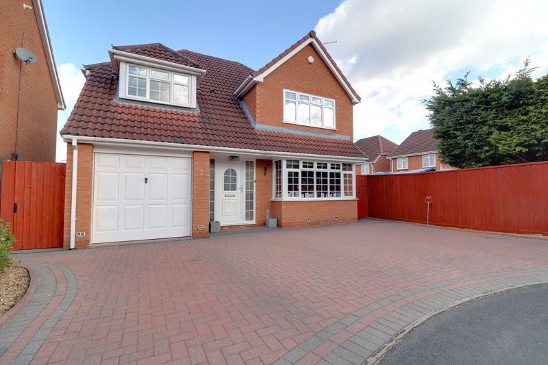 4 bed detached house for sale in Williams Close, Castlefields, Stafford