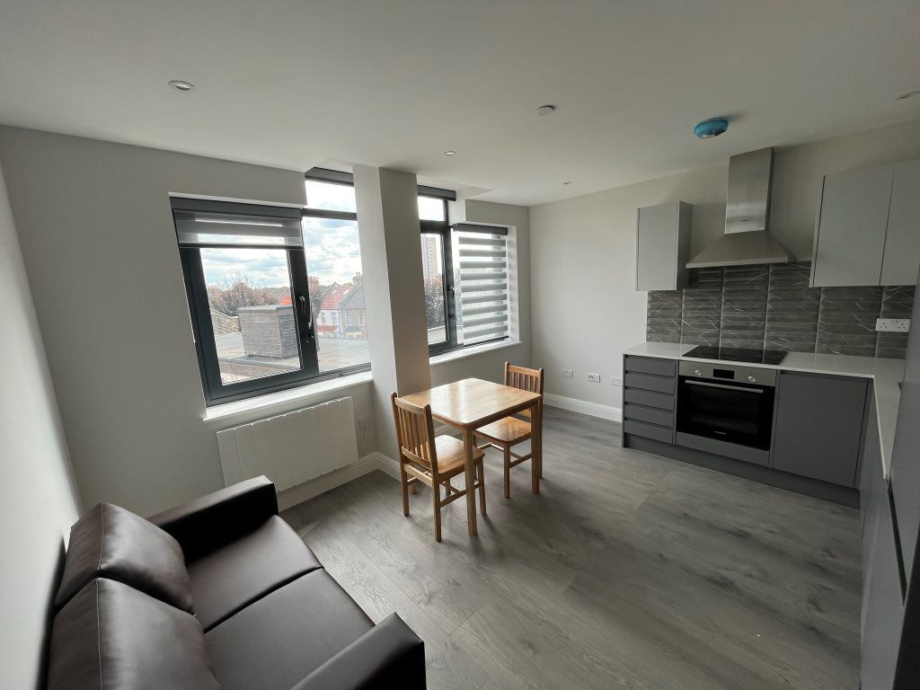 1 bed flat to rent in Barking Road, London E13 Zoopla