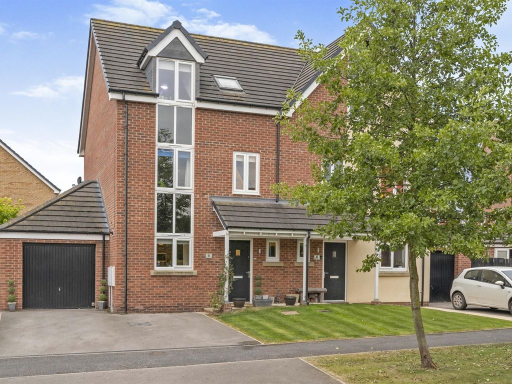 4 bed semidetached house for sale in Red Kite Avenue, WathUponDearne, Rotherham S63 Zoopla