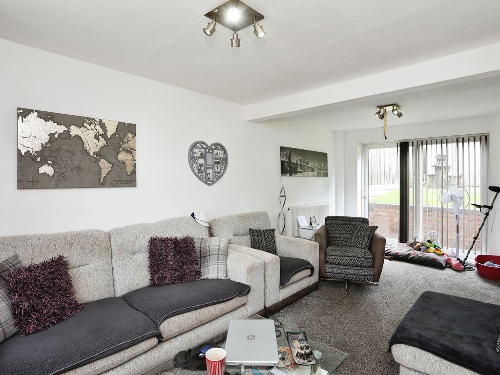 2 bed end terrace house for sale in Hockley Farm Road, Leicester LE3, £